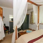 Lake Lodge Ferienhaus *