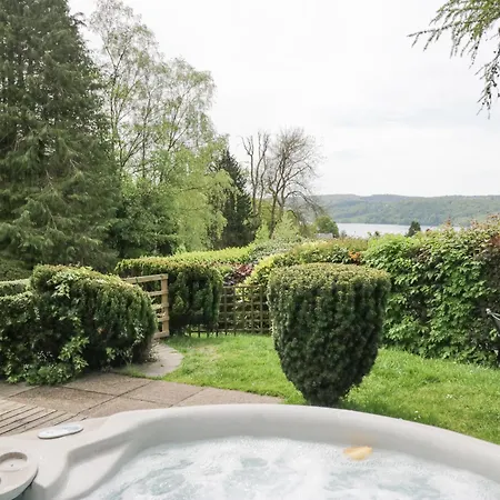 Lake Lodge Ferienhaus *